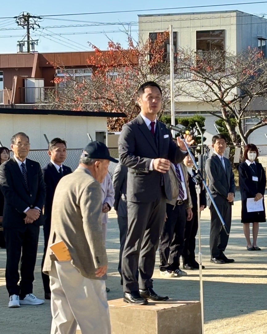 takagi_tajimi's tweet image. 暖かい日差しのもと☀️多治見市笠原梅平運動広場で開催された「悠光クラブ軽スポーツ大会」に出席し、あいさつしました🏃

#健康増進
#多治見市笠原町
#多治見市
#高木貴行