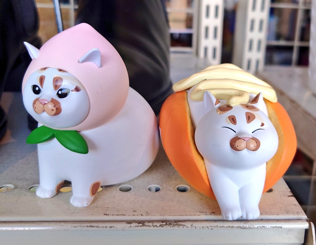 ゴマ様＊kyo＊ハンドメイド＊猫カフェ＊Jiji＊飾り棚2点 ゴマ様＊kyo＊ハンドメイド＊猫カフェ＊Jiji＊飾り棚2点