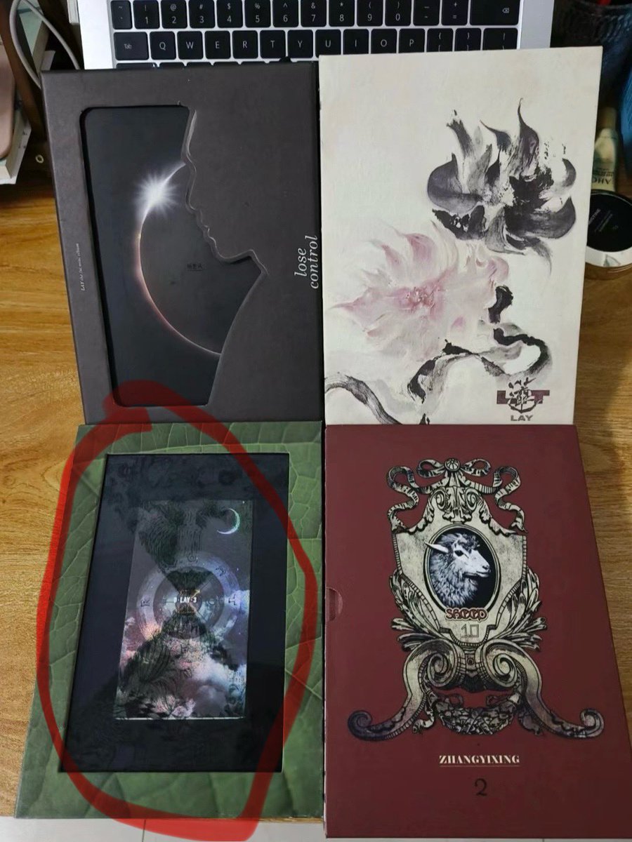 hhei6633's tweet photo. WTB: Lay Zhang's Albums for my collection! 💜

1. **PSYCHIC** (Brand New Album) - Sealed copy.
2. **NAMANANA** (3rd Album) 

Please DM me with what you have, your price, and photo! International shipping needed.

Thanks! ✨

#Lay #ZhangYixing #PSYCHIC #NAMANANA #Sheep #WTB https://t.co/MWFp2ptx3t