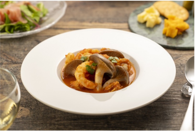 ＼11月20日は #ボジョレー 解禁日 ／
お酒のお供にピッタリの「霜降りひらたけの #ペスカトーレ 」をご紹介🍄

#きのこ と魚介のうま味があふれる一品です♪
＊きのこやレシピへの質問はリプ欄へ↓↓
hokto-kinoko.co.jp/kinokorecipe/r…