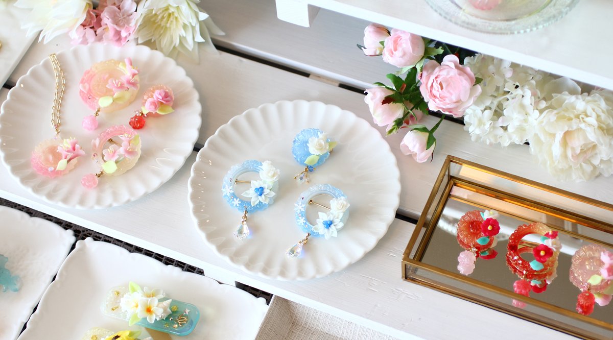 デザフェス62お品書き 1 🌸フラワーリースのブローチ、ネックレス