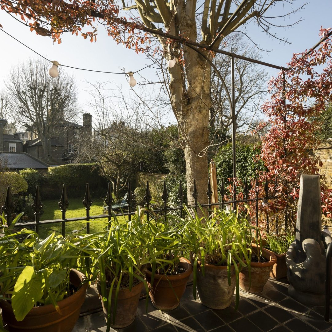 Already living in West London, our clients appointed Black Brick to help them upsize to a larger home closer to their children's school. They required a three-to-four-bedroom house with a substantial garden and off-street parking.

Using our robust connections and strong