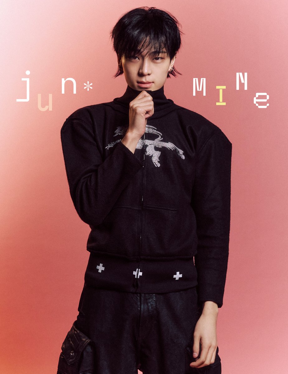 📢新商品情報✨】 . Esquire KIM JUNMIN PHOTOBOOK [JUNMINE] フォト