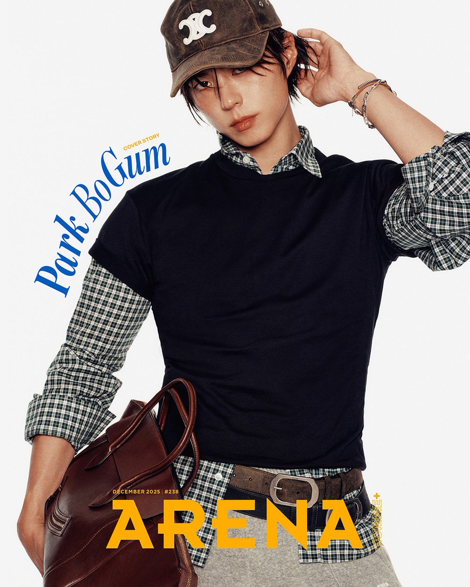 Bogumfrance's tweet photo. @BOGUMMY qui incarne la jeunesse et la beauté dans le dernier numéro d’Arena Homme Plus, nous touche profondément avec son regard transparent et sa quête de l’empathie à travers ses rôles. ✨
https://t.co/XYMHo3OD25
#parkbogum #ArenaHommePlus #waitforyouinparis🇨🇵 #bogummy https://t.co/Fq2ViWCJOy