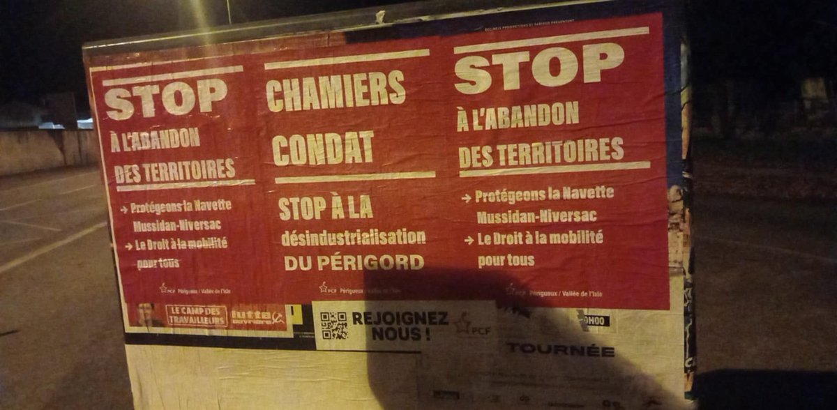 pcfperigueux's tweet photo. Les camarades de la section @PCF de #Périgueux étaient mobilisés 
Contre la fermeture de l'atelier SNCF à #coulounieixchamier 
Séance  de collage dans la ville de #Chamiers et #Périgueux 

@SO_Dordogne @sudouest https://t.co/MDcsHaFung