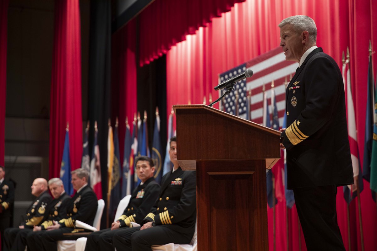 US7thFleet's tweet photo. 7th Fleet, Arriving!  Vice Adm., Departing!

Vice Adm. Patrick Hannifin relieved Vice Adm. Fred Kacher, becoming the 55th commander of the world’s largest forward-deployed naval force, U.S. 7th Fleet.

https://t.co/zV8okcFSiy

#7thFleet | #FreeAndOpenIndoPacific https://t.co/mZPBkHFtBd