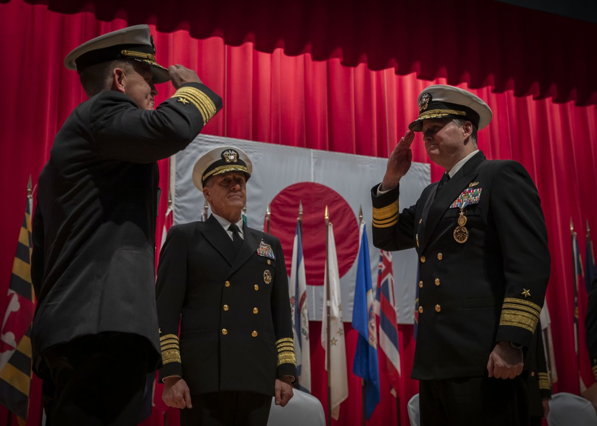 US7thFleet's tweet photo. 7th Fleet, Arriving!  Vice Adm., Departing!

Vice Adm. Patrick Hannifin relieved Vice Adm. Fred Kacher, becoming the 55th commander of the world’s largest forward-deployed naval force, U.S. 7th Fleet.

https://t.co/zV8okcFSiy

#7thFleet | #FreeAndOpenIndoPacific https://t.co/mZPBkHFtBd