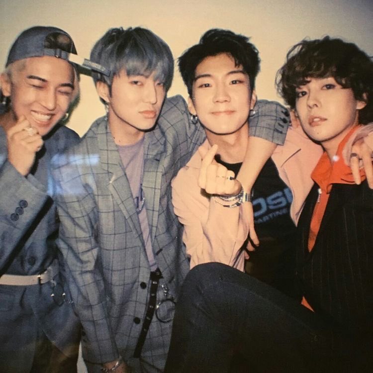 winnerpopbase's tweet photo. Hello #INNERCIRCLE! This is a #WINNER base account where I will be updating on the news regarding #WINNER members. This is a fanpage &amp; not a fanbase. Please look forward to seeing updates. https://t.co/BsQbhbVCbA