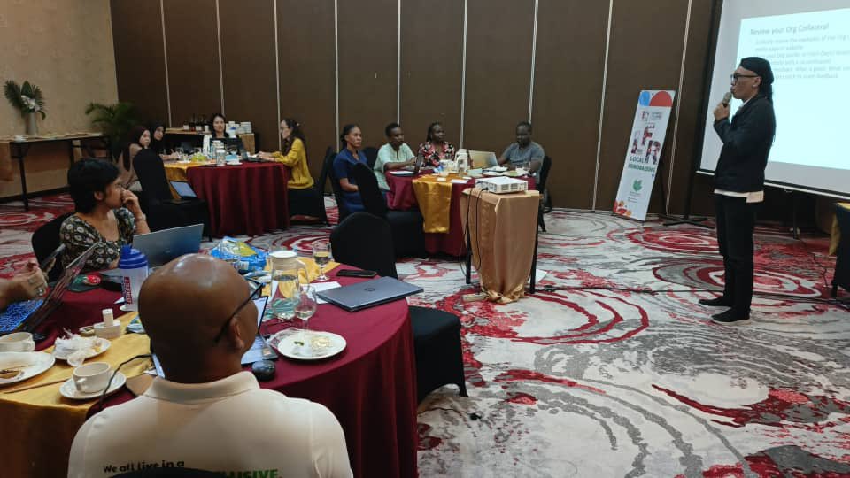 slum_for's tweet photo. Slum Women's Initiative for Development attending a 5 day workshop on local fundraising for  organisation sustainability in Indonesia Yogyakarta sponsored by OXFAM NOVIB,  Organizated by SATUNAMA and CHANGE THE GAME ACADEMY. https://t.co/opRHnSEZ2a
