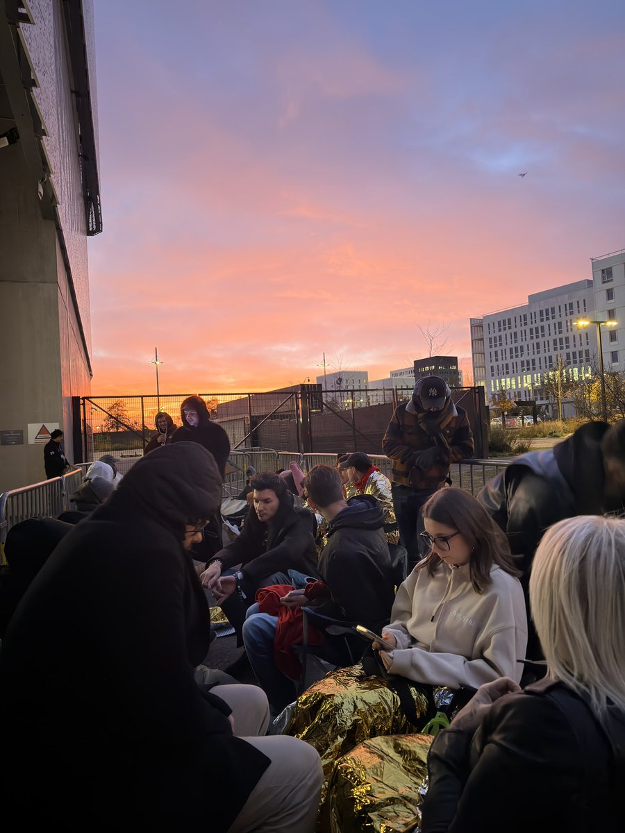 Aleex__andra's tweet image. LYON NIGHT 2 HERE WE GO 🥰 #MAYHEMBALL #LYON @ladygaga