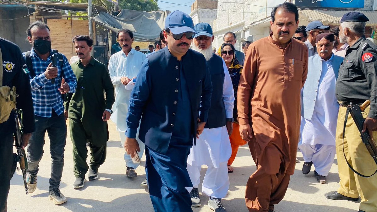 mb695194's tweet image. میئر حیدرآباد کاشف علی شورو نے شہر میں جاری ترقیاتی کاموں کے جائزے کے سلسلے میں آٹو بھان فیز ٹو منصوبے کے کاموں کے معائنے کے سلسلے میں وزٹ کیا اور افسران سے کاموں کی بابت معلومات لیں اور منصوبے کے کاموں کو جلد مکمل کرنے کی ہدایت دی
#Kashif Khan Shoro 
#Kashif Shoro Shoro