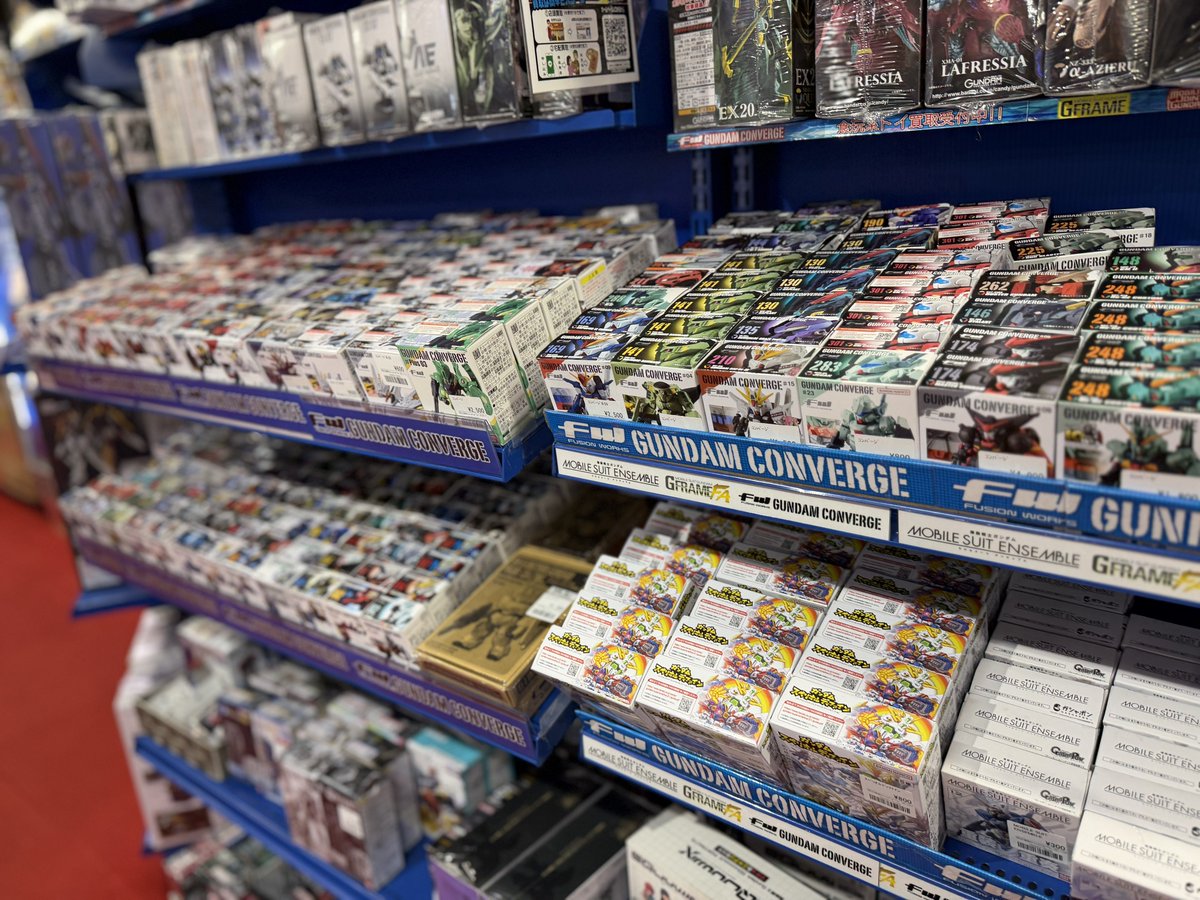 激レア　ガン消し　飾り棚 Post by タトワイ on X: 高达专门店