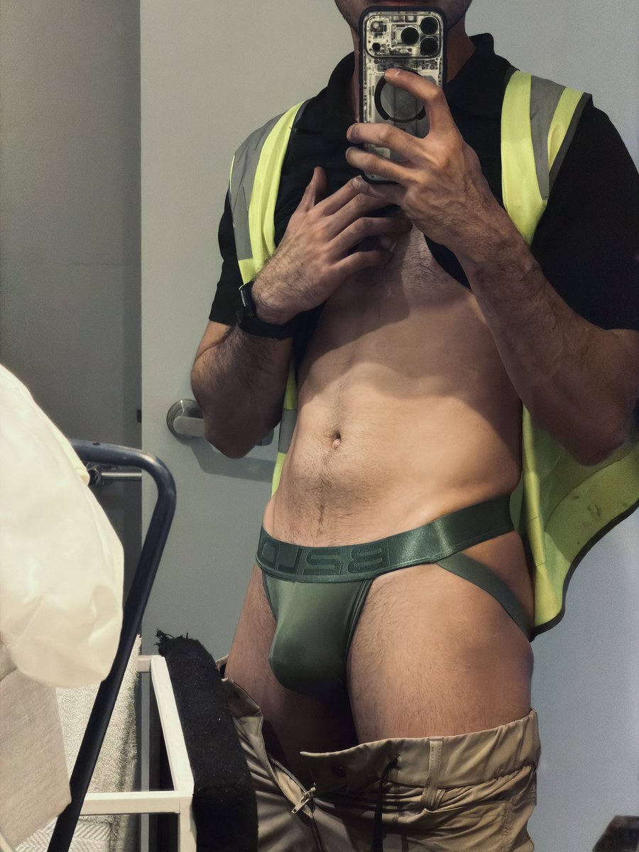 ___arcano___'s tweet photo. 👷‍♂️ https://t.co/NybRy6liGA