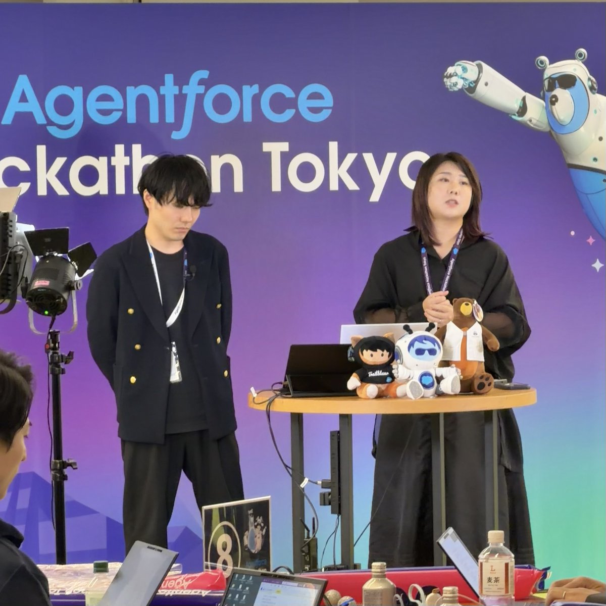 SalesforceDevJP's tweet image. #Agentforce Hackathon Tokyo、休憩明けは Rouge-A さんです！
不用品に関する日常の疑問解消から収集依頼までを会話形式でサポートする「TEBANAS」は、最適な処分方法を案内するだけでなく、収集依頼を自動作成して業者に連携します！
#AHT2025