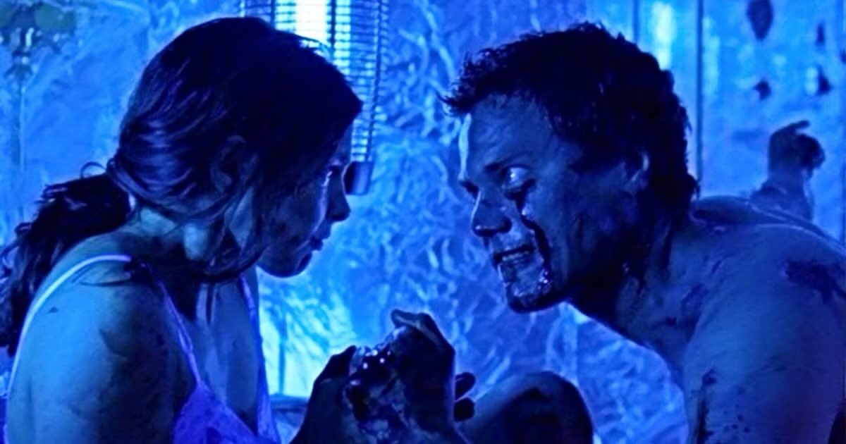 MagicHandz's tweet image. SMH. My goodness once this movie picked up it became CRAZY. Ashley Judd and Michael Shannon were acting their ass off. Psychotic performances. This movie made me itch. The decent into madness was stressful to witness. WTF!!!! 🤣🤣 #BUG ⭐️⭐️⭐️⭐️⭐️