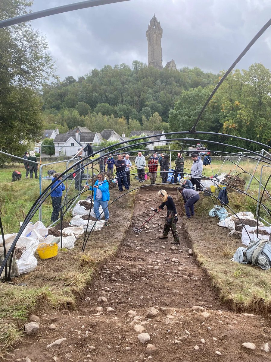 My latest blog is all about the results of our excavation on what we think was Wallace's Camp before the Battle of Stirling Bridge!
open.substack.com/pub/stirlingar…