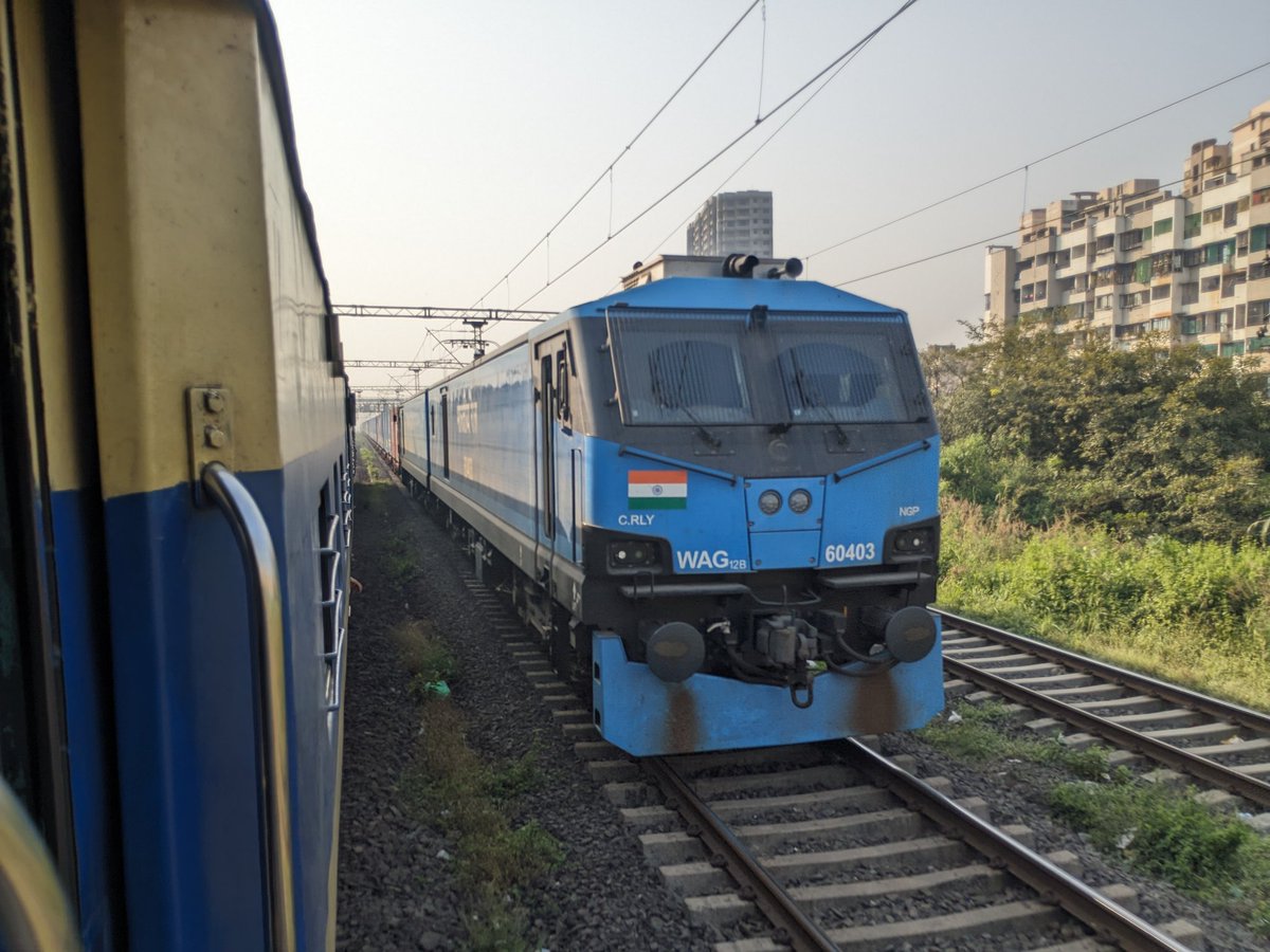 arpan355's tweet photo. The Made in India,Made in Bihar
Alstom WAG12B and General Electric WDG4G two modern electric and diesel loco of Indian Railways mfg in Madhepura and Marhowrah @RailMinIndia
@AlstomIndia
@rajtoday #bihar #biharelections #wag12 #indianrailways #railstagram #railfanning https://t.co/CsDgL5R2ro