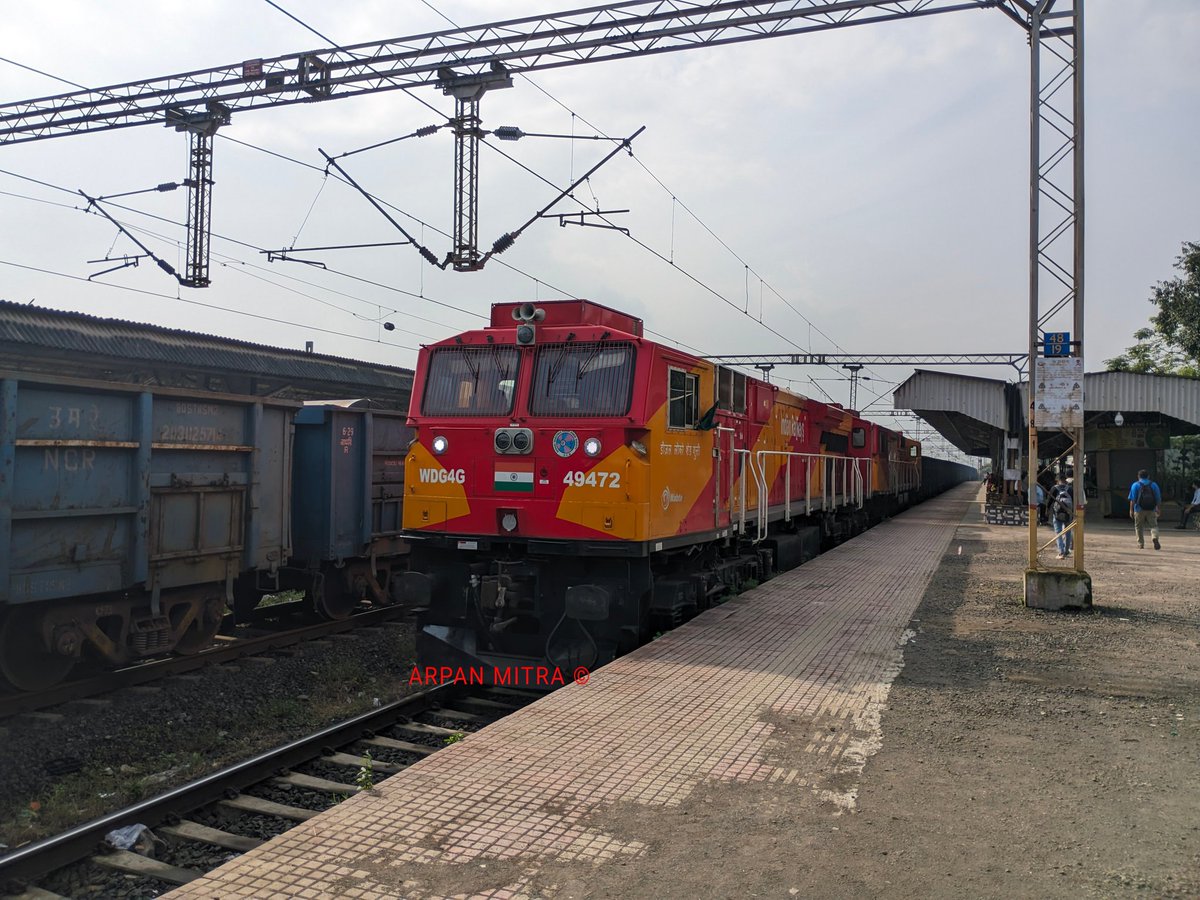 arpan355's tweet photo. The Made in India,Made in Bihar
Alstom WAG12B and General Electric WDG4G two modern electric and diesel loco of Indian Railways mfg in Madhepura and Marhowrah @RailMinIndia
@AlstomIndia
@rajtoday #bihar #biharelections #wag12 #indianrailways #railstagram #railfanning https://t.co/CsDgL5R2ro