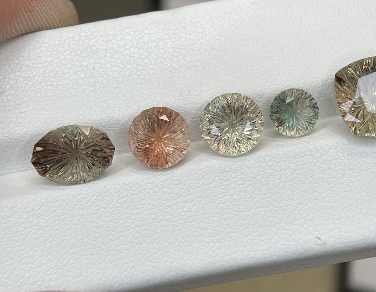 ポンポン様9【1974】ユニコーン サンストーン ポンポン様9【1974