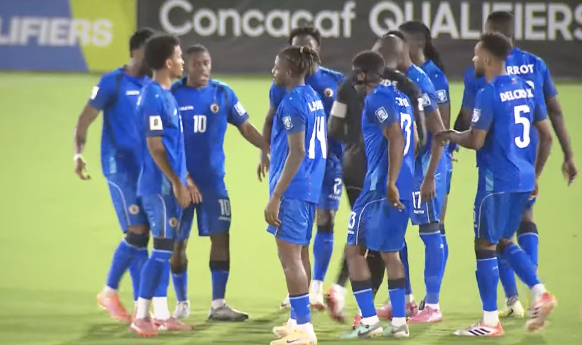 Haïti continue de croire en son rêve mondial !

Les Grenadiers ont décroché une victoire précieuse face au Costa Rica (1-0), jeudi à Willemstad, grâce à un but de Pierrot, auteur de sa 33ᵉ réalisation sous les couleurs nationales. Une réussite déterminante qui place Haïti à une