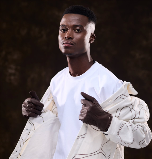 DailysunCelebs's tweet photo. 👑 The King is back and better than ever! 👑 From heartbreak to healing, our king delivers the sounds that heal souls. Welcome back, Your Majesty! 🎵✨ #KingMonada #TheKingReturns #NewAlbum #LimpopoMusic https://t.co/KMX6xdbsVm https://t.co/CYV86NKF2L