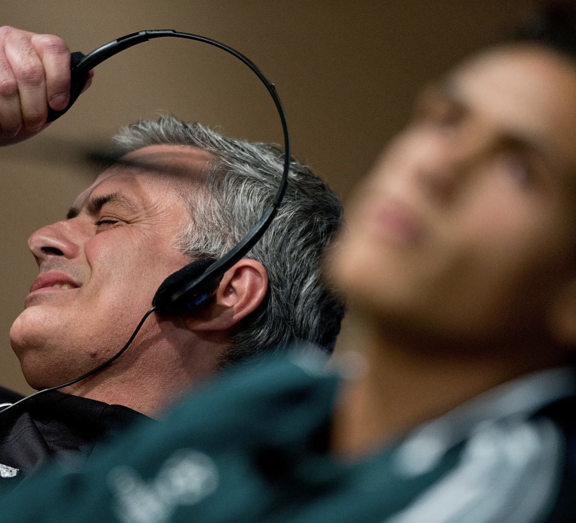 harshitlog's tweet image. when people in your office says AI is not taking their job and next line is “GPT 5 is the best model bro”