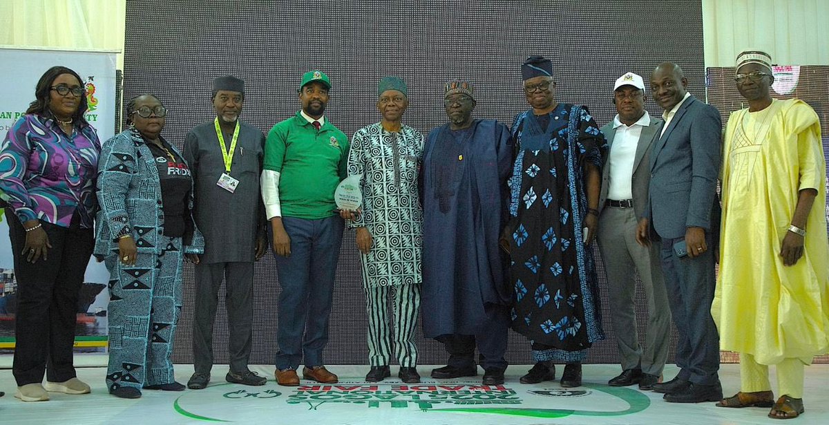 nigerianports's tweet image. At the Lagos International Trade Fair, the Managing Director, Dr. @AbuDantsoho, ably represented by the Executive Director, Engineering &amp;amp; Technical Services, Engr. Ibrahim Abba Umar, commended the Lagos Chamber of Commerce and Industry for the resilience to sustain the culture of…
