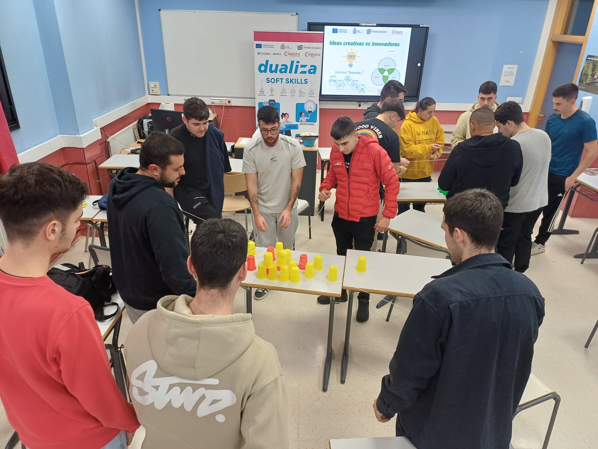 kriesgo's tweet image. Otro año más facilitando el entrenamiento y mejora en SOFT SKILLS #competencias con el alumnado del FP de los centros CIFP e IES de Gijón y Langreo en el marco del DUALIZA de @CamaraGijon con la metodología participativa desarrollada por @FIDACONSULTORES en acción a tope!!! 😀