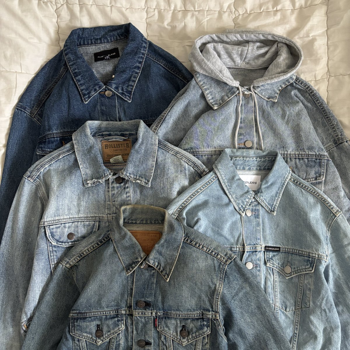 ล็อตใหม่ลงวันนี้ (14/11)  ⏰ ~19.00 น.
เสื้อกันหนาว สเวตเตอร์ ฮู้ด แจ็คเก็ตฟลีซงานเกาหลีญี่ปุ่น แบรนด์แท้ทุกตัว

〰️ ค่าส่งเหมา 40.-
🧺 สั่งซื้อทาง dm/line 

#ส่งต่อเสื้อผ้ามือสอง #ส่งต่อเสื้อผ้ามือ2 #ส่งต่อเสื้อผ้า #เสื้อผ้ามือสอง #เสื้อผ้ามือ2 #ส่งต่อ