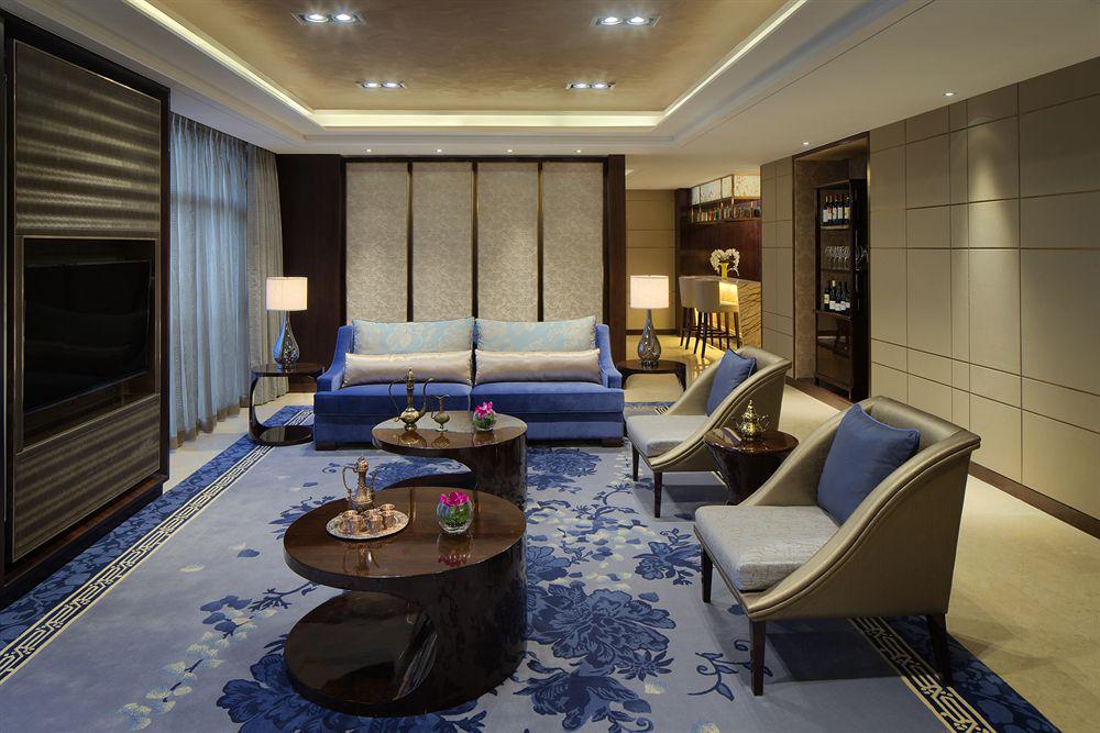 MahashPonk36925's tweet image. Furniture is more than what fills a space—it’s what defines the experience within it.
Want every detail of your project to reflect quality and professionalism? Reach out to us today and let’s make it happen.
#CustomFurniture #RichangFurniture #DesignExecution