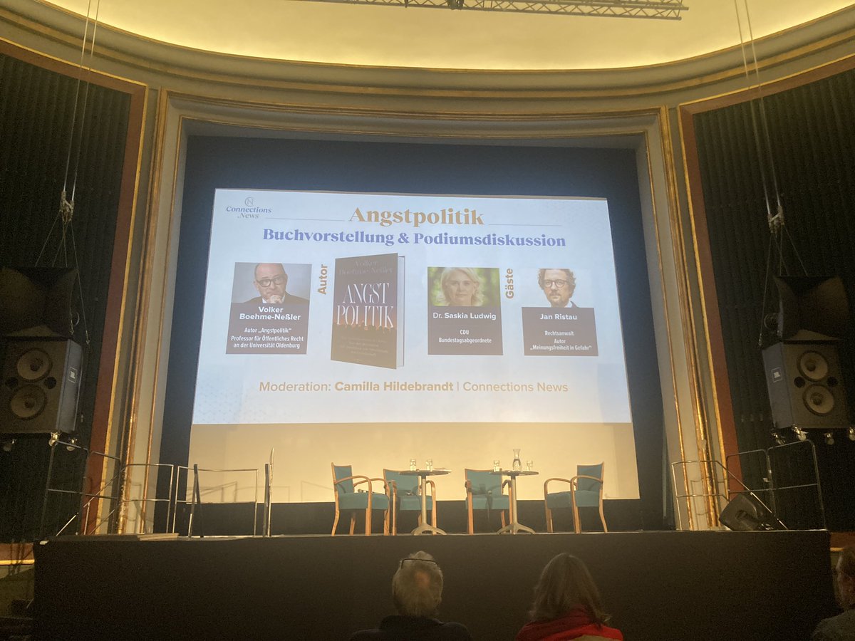 MFrieauff's tweet photo. Gute Diskussion gestern! @NeBoehme über Angst, Macht, Aufarbeitung und auch Versöhnung. @SaskiaLudwigCDU besonnen u. differenziert (gut dass es in der CDU solche Politikerinnen gibt!). Danke an @Connection89650 und @CamillaHildebr3! #angstpolitik @ulrikeguerot @CorneliaStolze https://t.co/E8SHRAKIv7