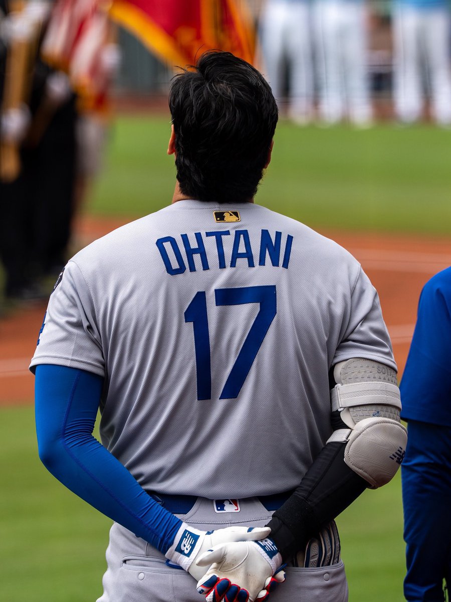 もうこうなると大谷さんのユニフォームにはゴールドMLBロゴが付いてい