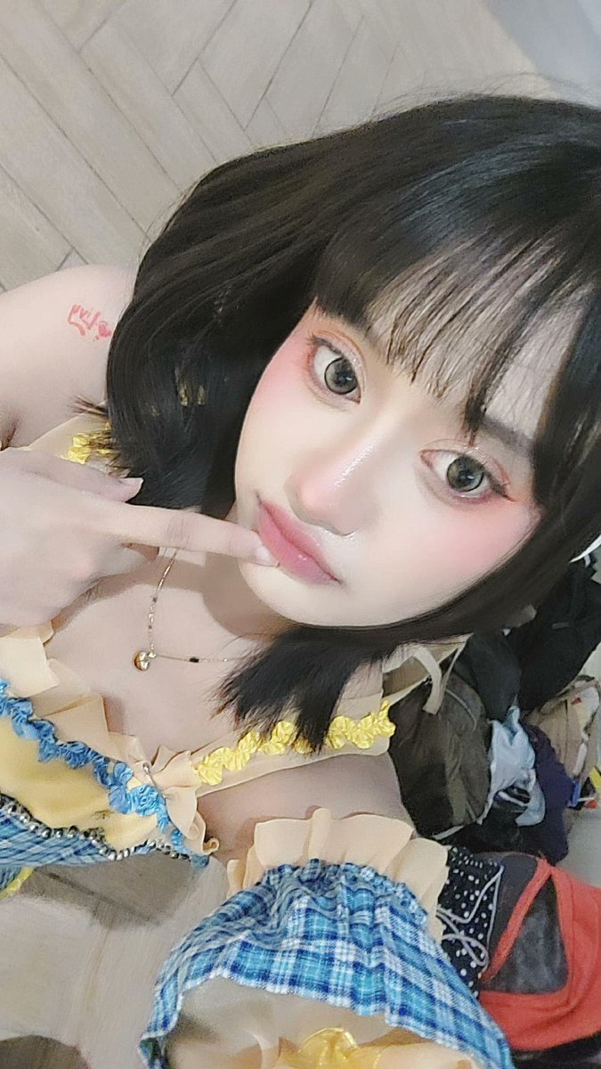 livy 🐣 tweet media