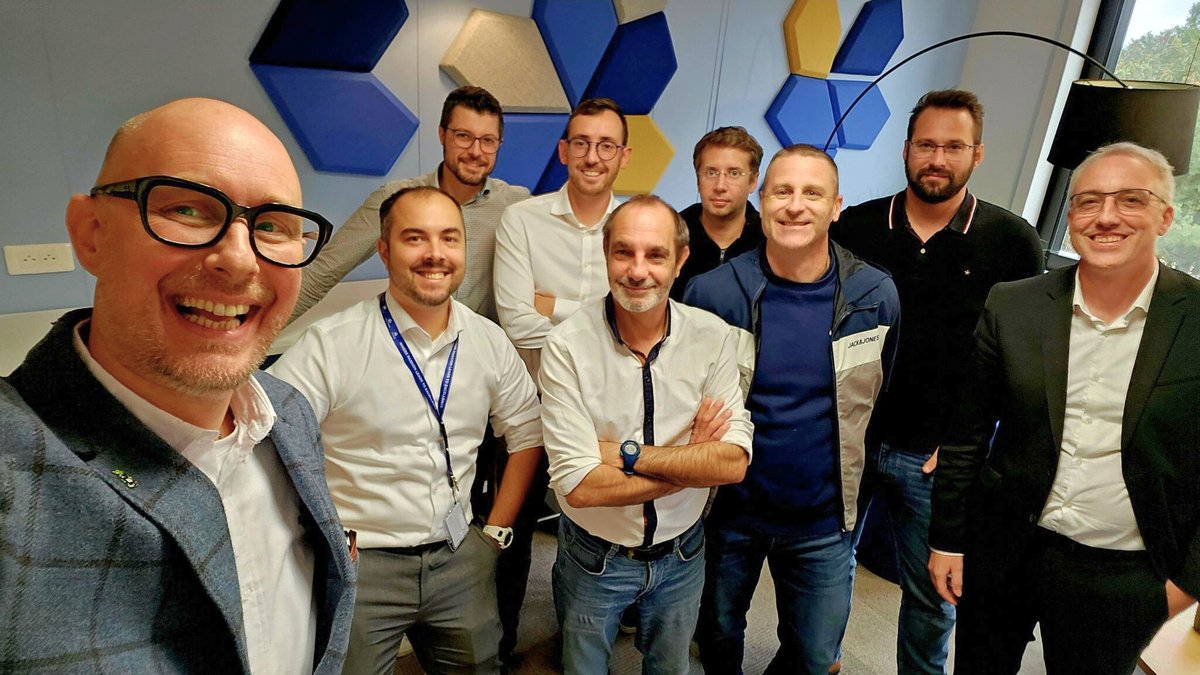 🎯 Project culture in motion

At ADVANS Group, we believe that project performance is built over time through shared experiences, continuous learning, and collective commitment.
Let’s keep the momentum going!