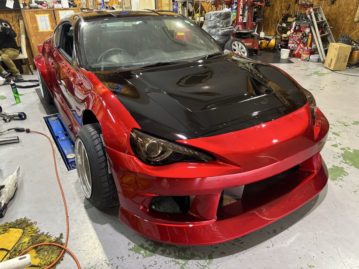 supermade_com's tweet image. ハリボテレーシング！