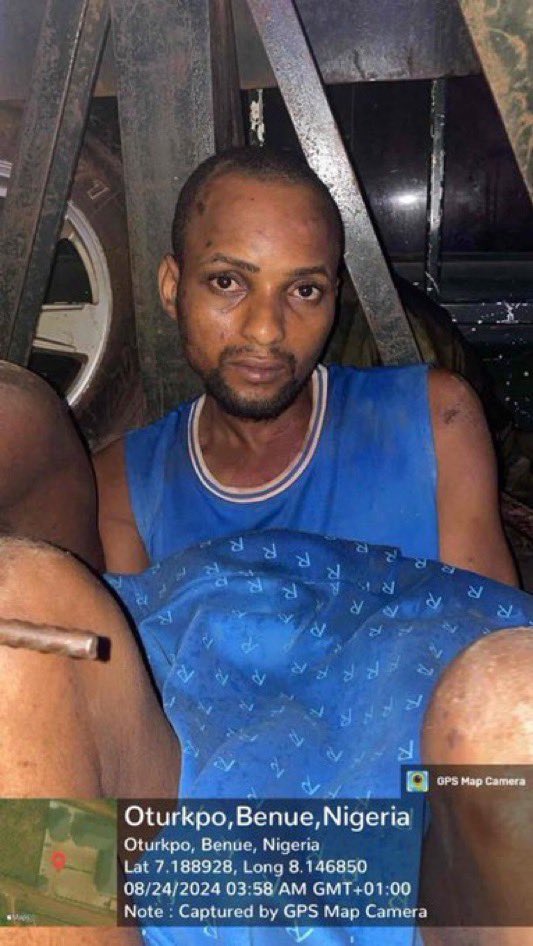 In case you think incidents like this are happening for the first time, let me tell you boldly that they are not. 

Exactly one year ago, a professor and 19 medical students were kidnapped in Otukpo, Benue State. The same people who were shouting and pushing the “Christian