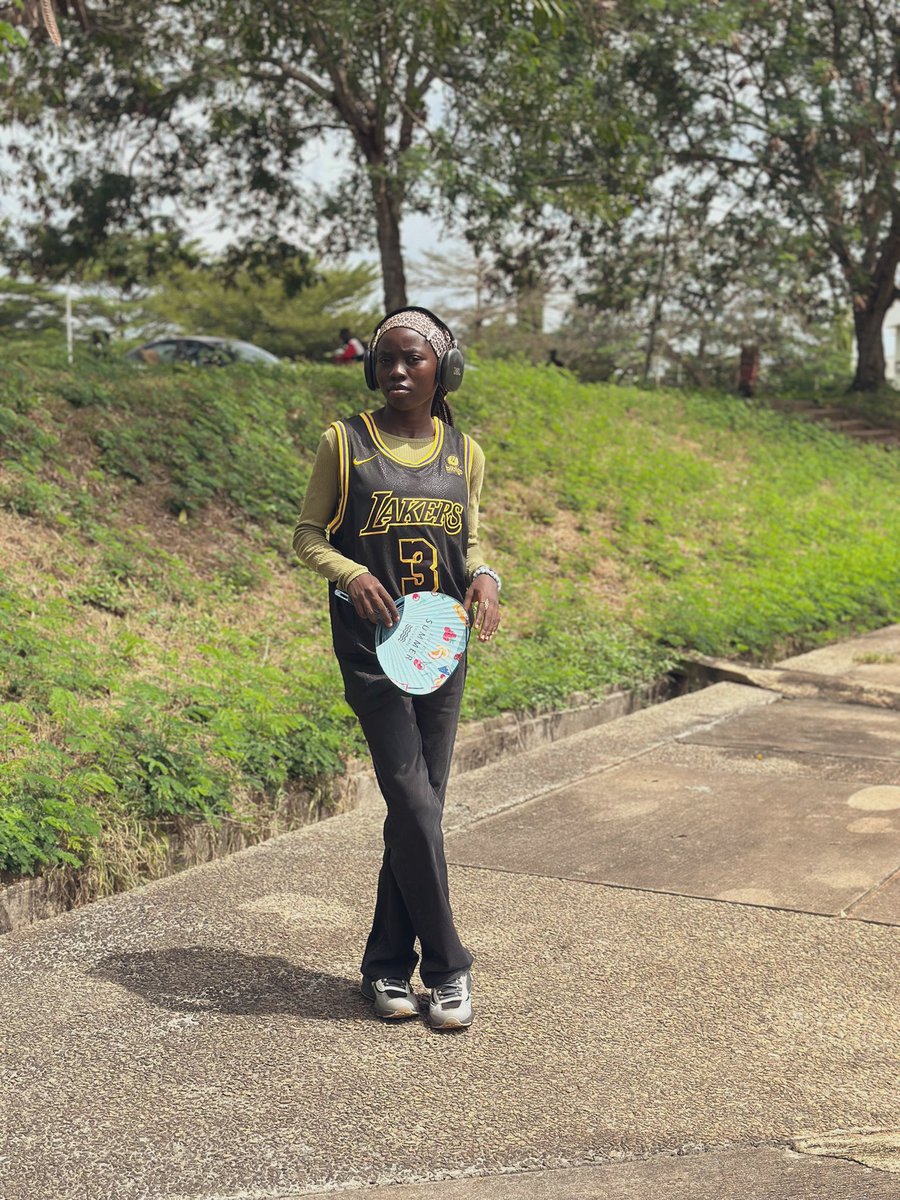 NnyZanny's tweet image. Taking hand fan to school now,heat no go kee me.