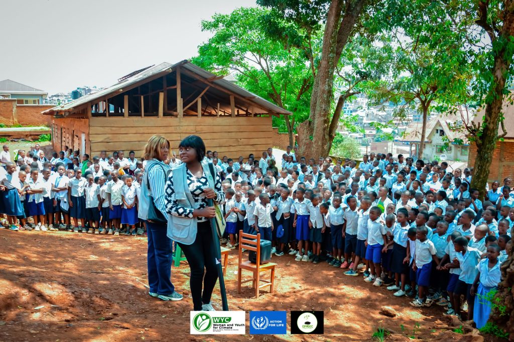 🎓 Journée mondiale de lutte contre le harcèlement scolaire : près de 32 % des élèves en sont victimes. 
👉 freemediardc.info/2025/11/10/jou…
#HarcèlementScolaire #StopHarcèlement #Éducation #ProtectionEnfant #ÉcolesSûres #RDC
<a href="/NdeboSarah/">sarah ndebo</a>