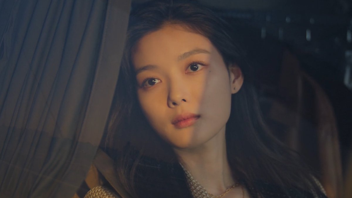 hyovrse's tweet image. watching dear x for the plot