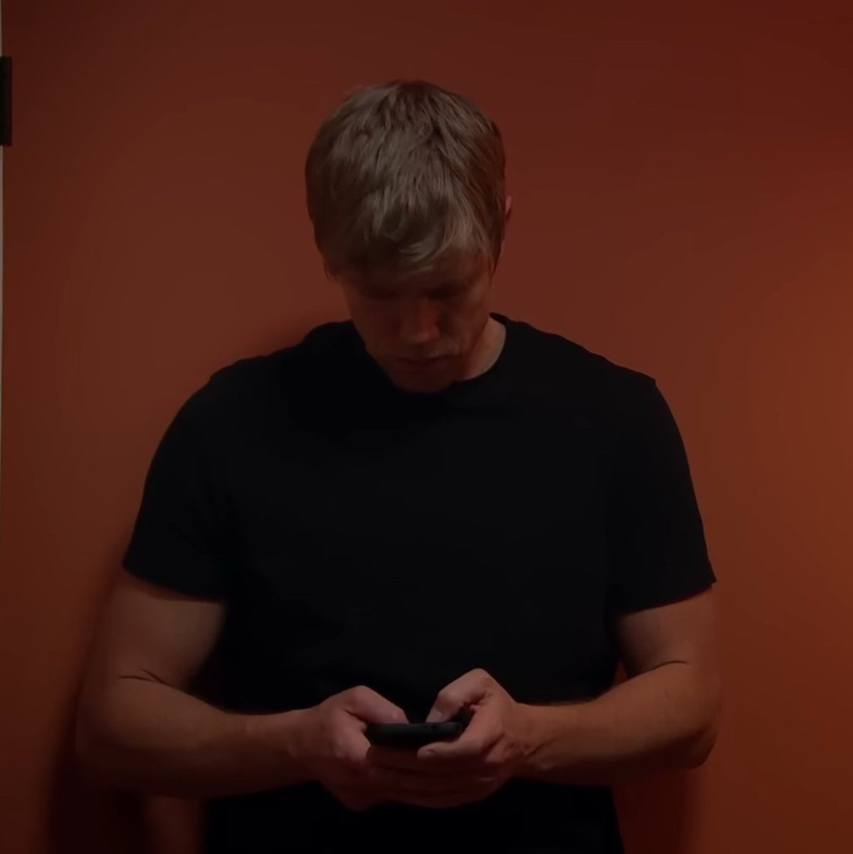 cosmictradegy's tweet image. he has no reason to be looking this fine what the fuck #Emmerdale #Robron