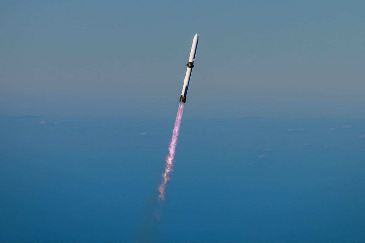 Le tour de force de Blue Origin. Mon debrief sur <a href="/AiretCosmos/">Air & Cosmos</a>
air-cosmos.com/article/blue-o…