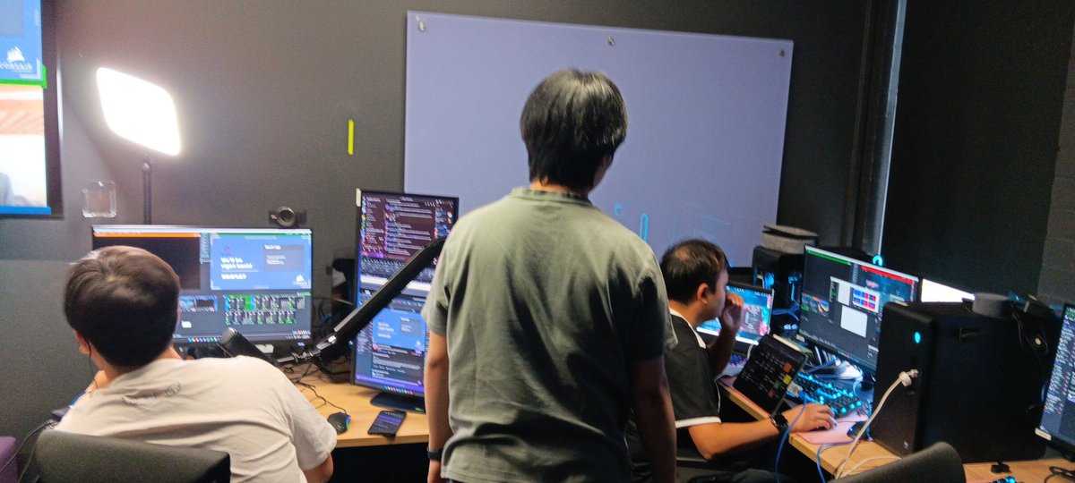 UNSW_ESports's tweet image. Introducing the broadcast team and caster talent for this showmatch! 🎉 

Casters: azufin &amp;amp; startx
Producer: @PyroZero_ 
Replay Operator: @tjbruce17594 
POV Observer: @rerealising 
Cinematic Observer: @Yuixon053