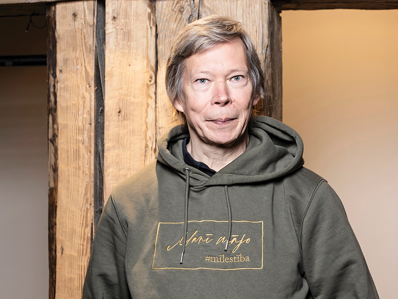 Diriģentam Normundam Šnē šī ir pēdējā sezona kopā ar valsts kamerorķestri Sinfonietta Rīga, kuru vadījis 20 gadus. <a href="/irLV/">Žurnāls IR</a> viņš stāsta par kamerorķestra un savu profesionālo nākotni — ir.lv/kultura/dirige…