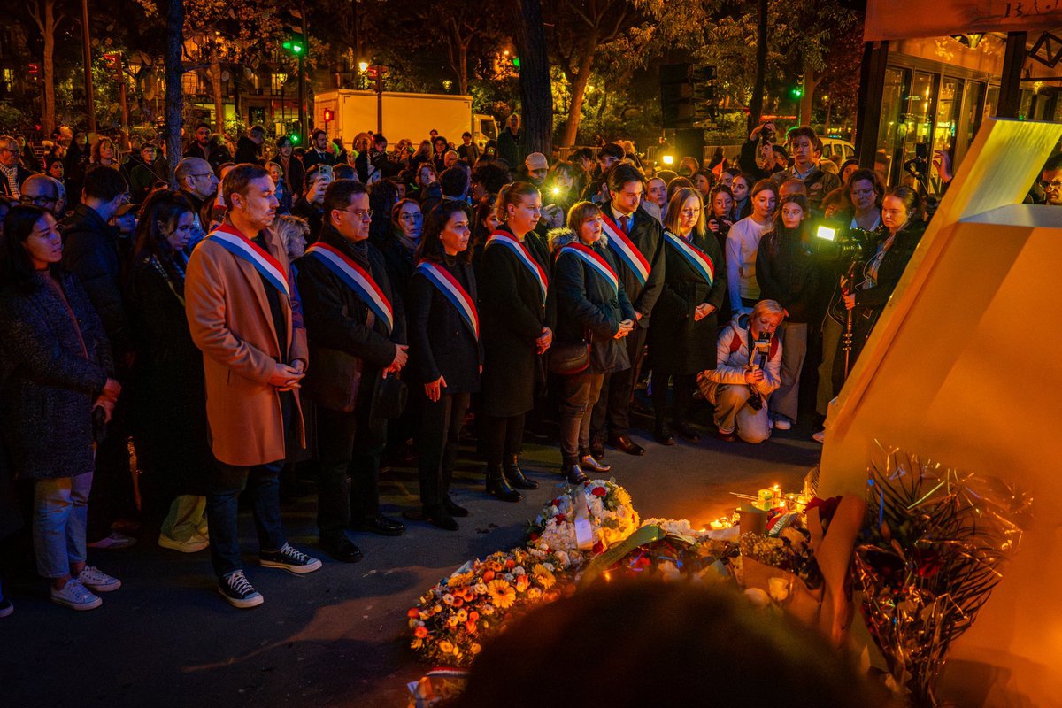 JanisEnsucre's tweet image. L’extrême gauche, ce sont des gens qui commémorent le 13 novembre tout en concluant qu’il nous faut davantage d’immigration pour nettoyer les sols du Bataclan…