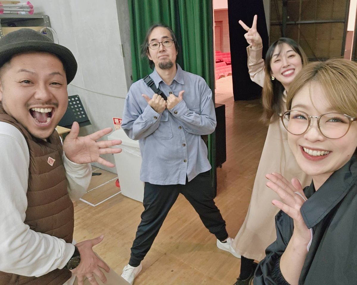 kenboard_12's tweet image. 今日はリハーサルでした！グランドピアノ+SE、ループ、同期をやっとります！
素敵メンバーで明日は大盛り上がり間違い無し！！
楽しみ！！

#piano #ableton #launchpad #谷村悟史 #永田亜由美 #松田えりか