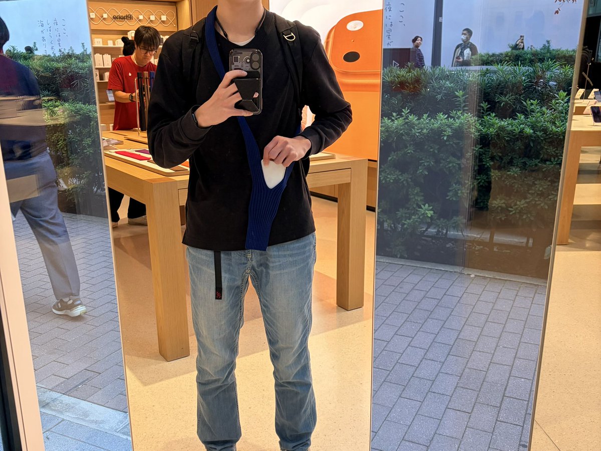 Apple 銀座でiPhone Pocket見てきた！！ クオリティー、めちゃくちゃ