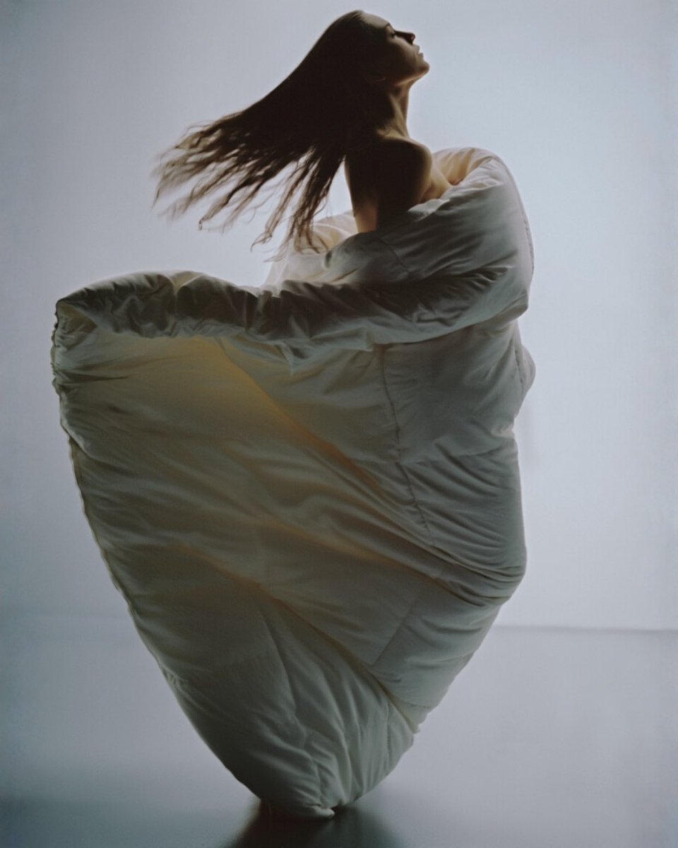 GeoStephanie's tweet image. Imaginary AI Campaign for @zarahome 

#GrokAI #Grok #AIart #Ads