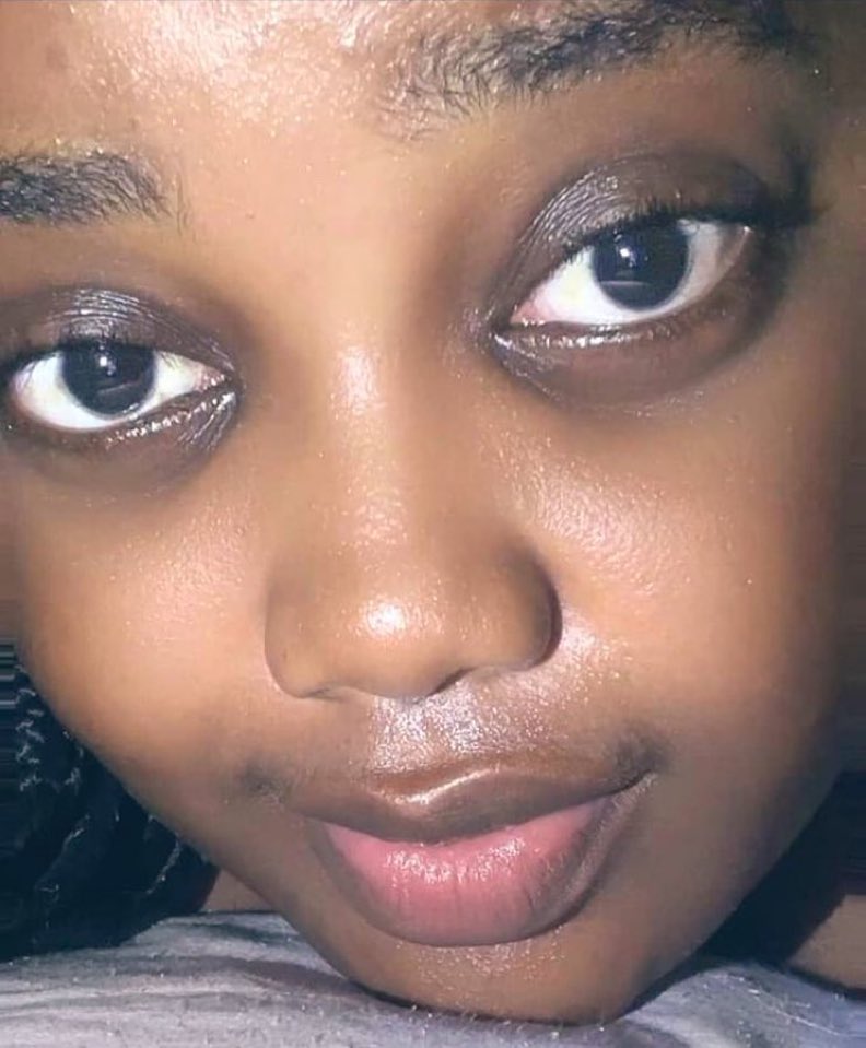 wtffolly_'s tweet image. Facts about ladies who go out without make up??