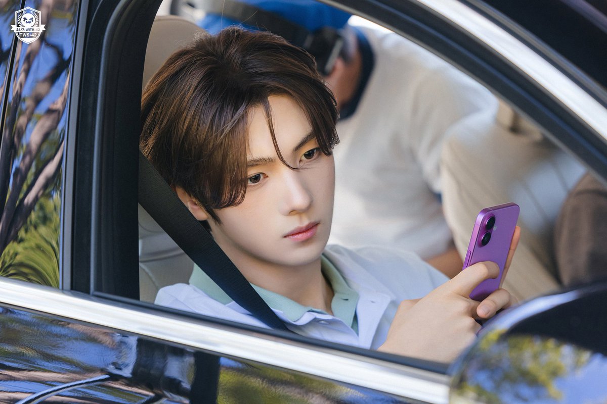42 MEMBERSHIP] 251114 [TWS:42] 'OVERDRIVE' MV Behind