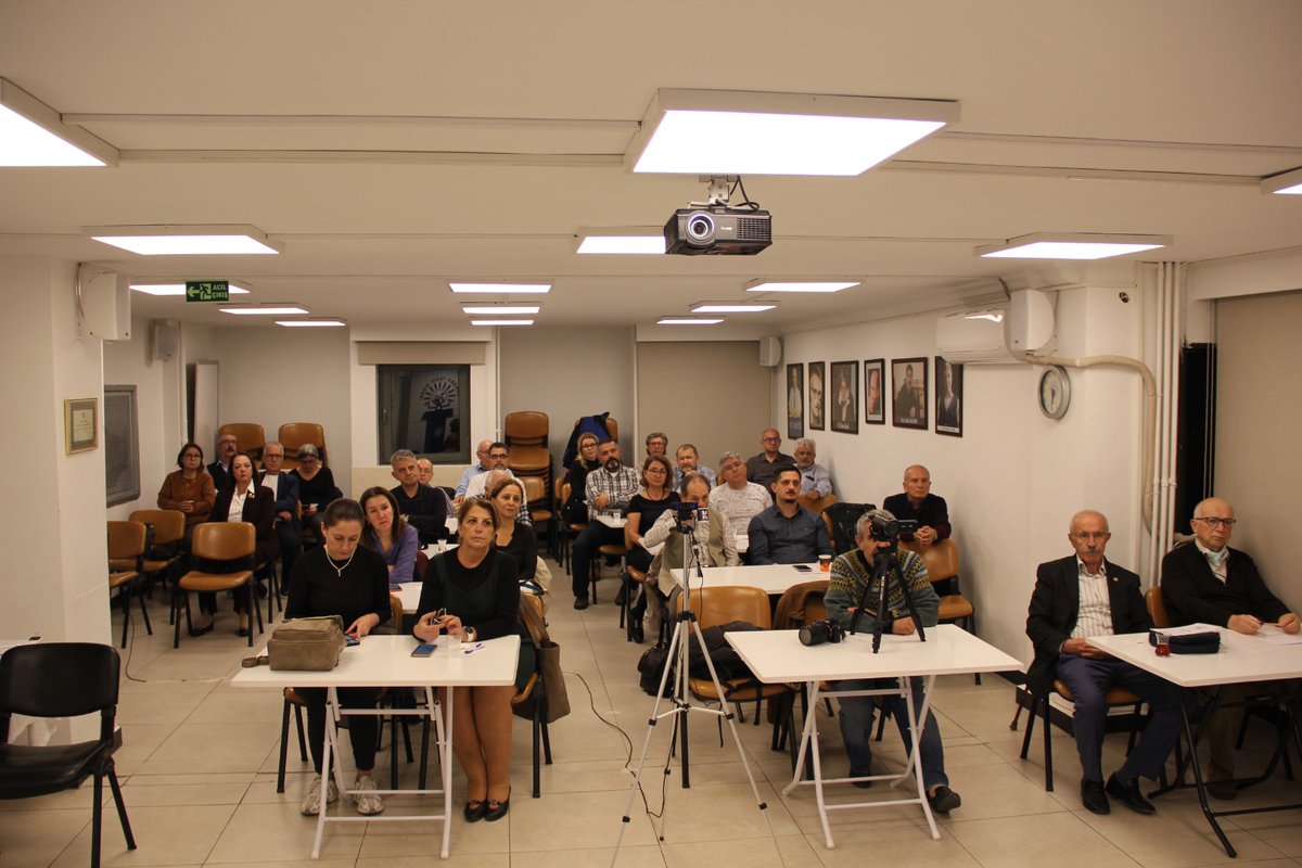 ttborgtr's tweet image. “Malpraktis ve Hekimlerin Tazminat Sorumluluğu” Paneli Düzenlendi

🔗 ttb.org.tr/205yl17

📽 youtube.com/live/eSwiFfiax…